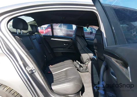 2013 BMW M5 z USA, uszkodzony, nr VIN WBSFV9C58DD097043